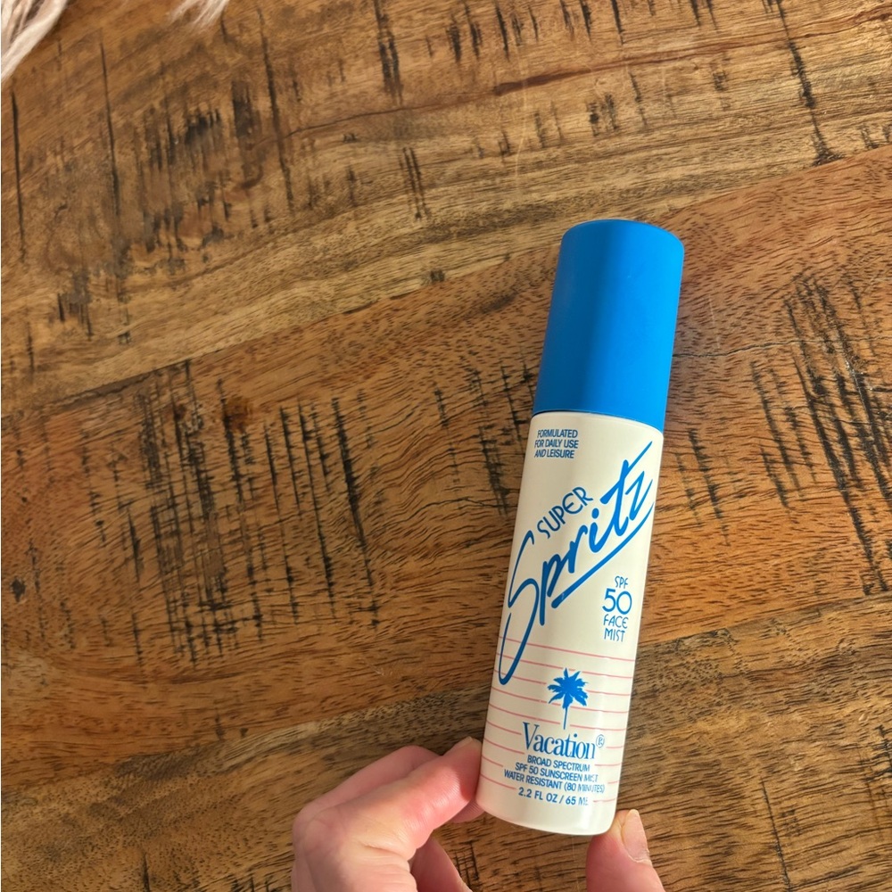Vacation Super Spritz SPF 50 Sunscreen Mist NWT